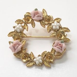 Vintage Brooch Pin, Gold Tone
